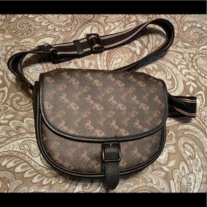 Coach Hitch Coated Canvas Crossbody (Truffle)